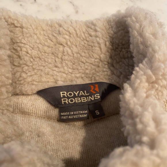 Royal Robbbins fleece vest size small - Picture 2 of 3